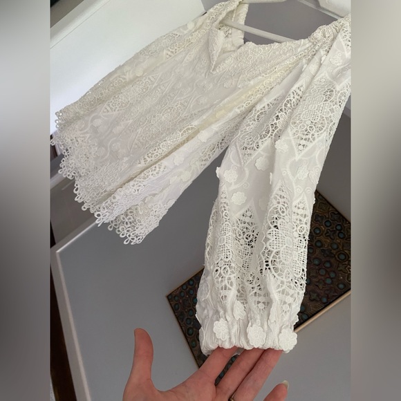 Ministry of Style off-the-shoulder white lace top - Picture 4 of 6